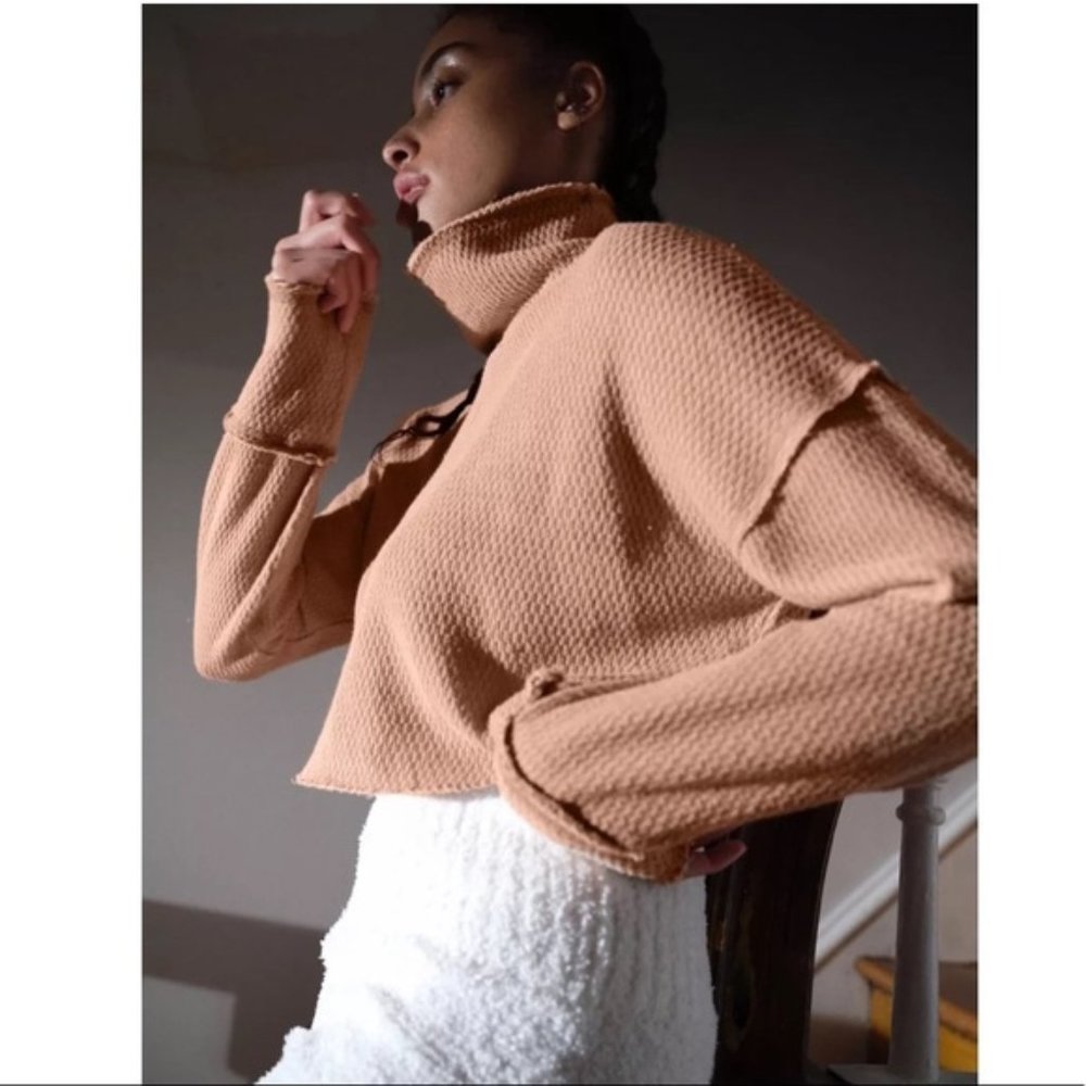 Two for one. Out from under camino long sleeve top